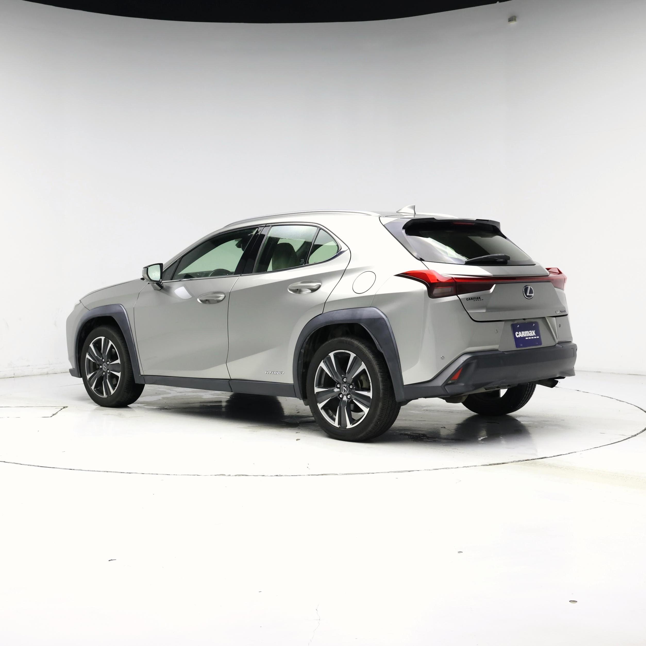 Thumbnail: 2020 Lexus UX - 2