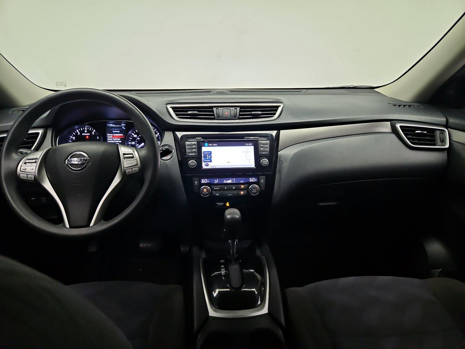 Thumbnail: 2015 Nissan Rogue - 9