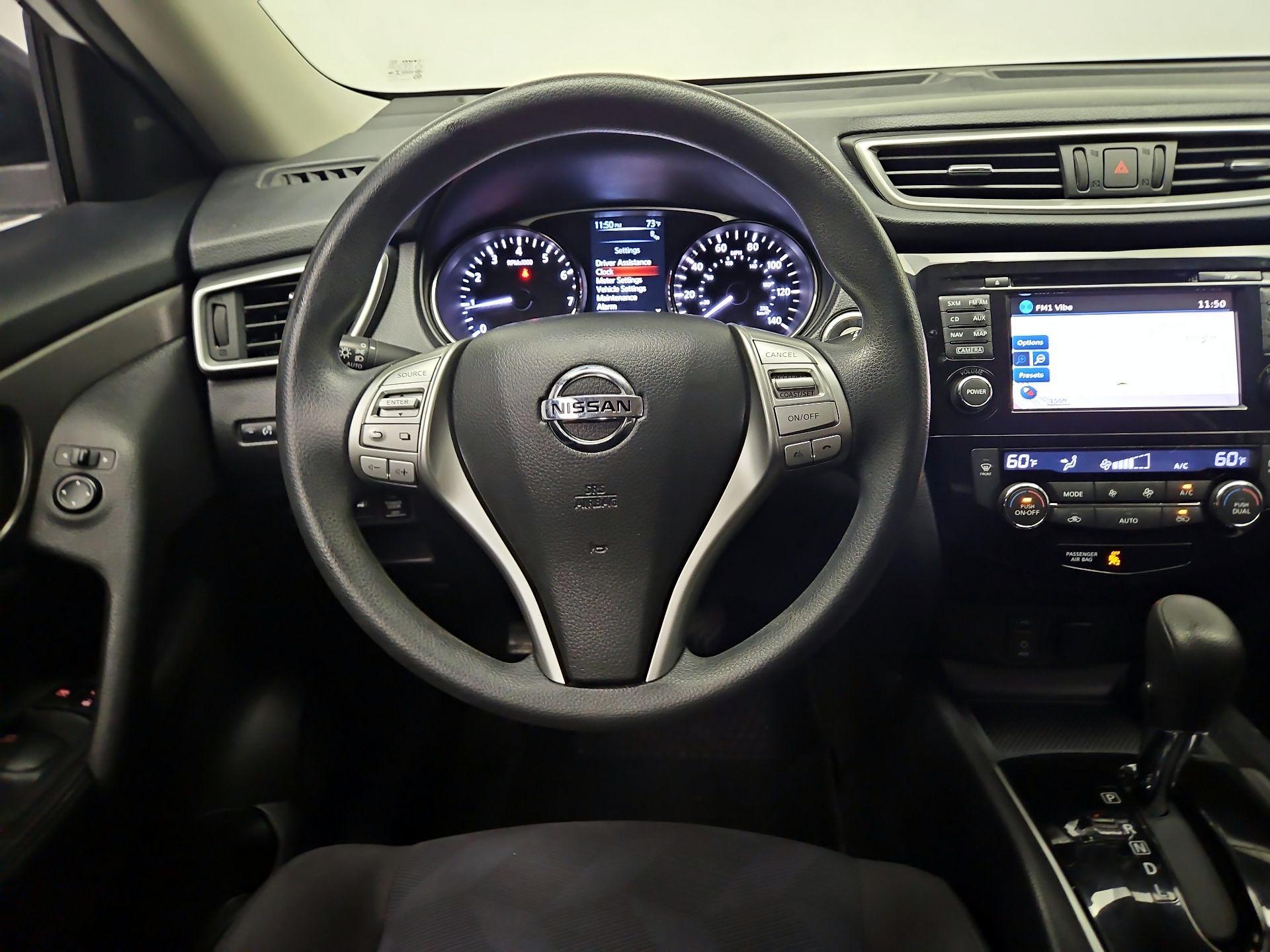 Thumbnail: 2015 Nissan Rogue - 10