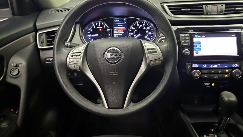 2015 Nissan Rogue S 10