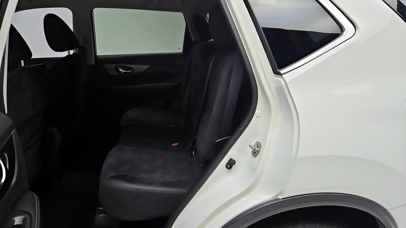 2015 Nissan Rogue S 20