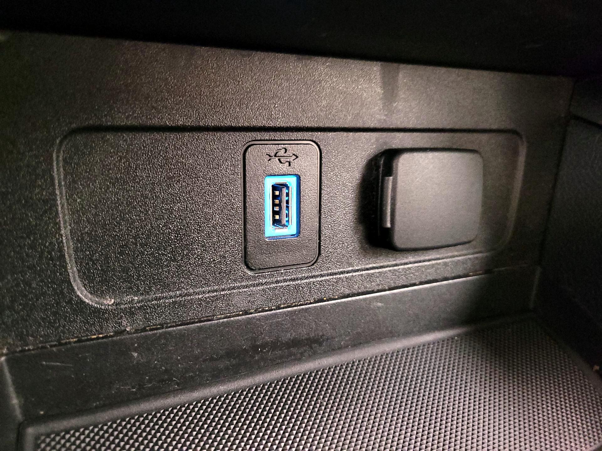 Thumbnail: 2017 Ford Escape - 18