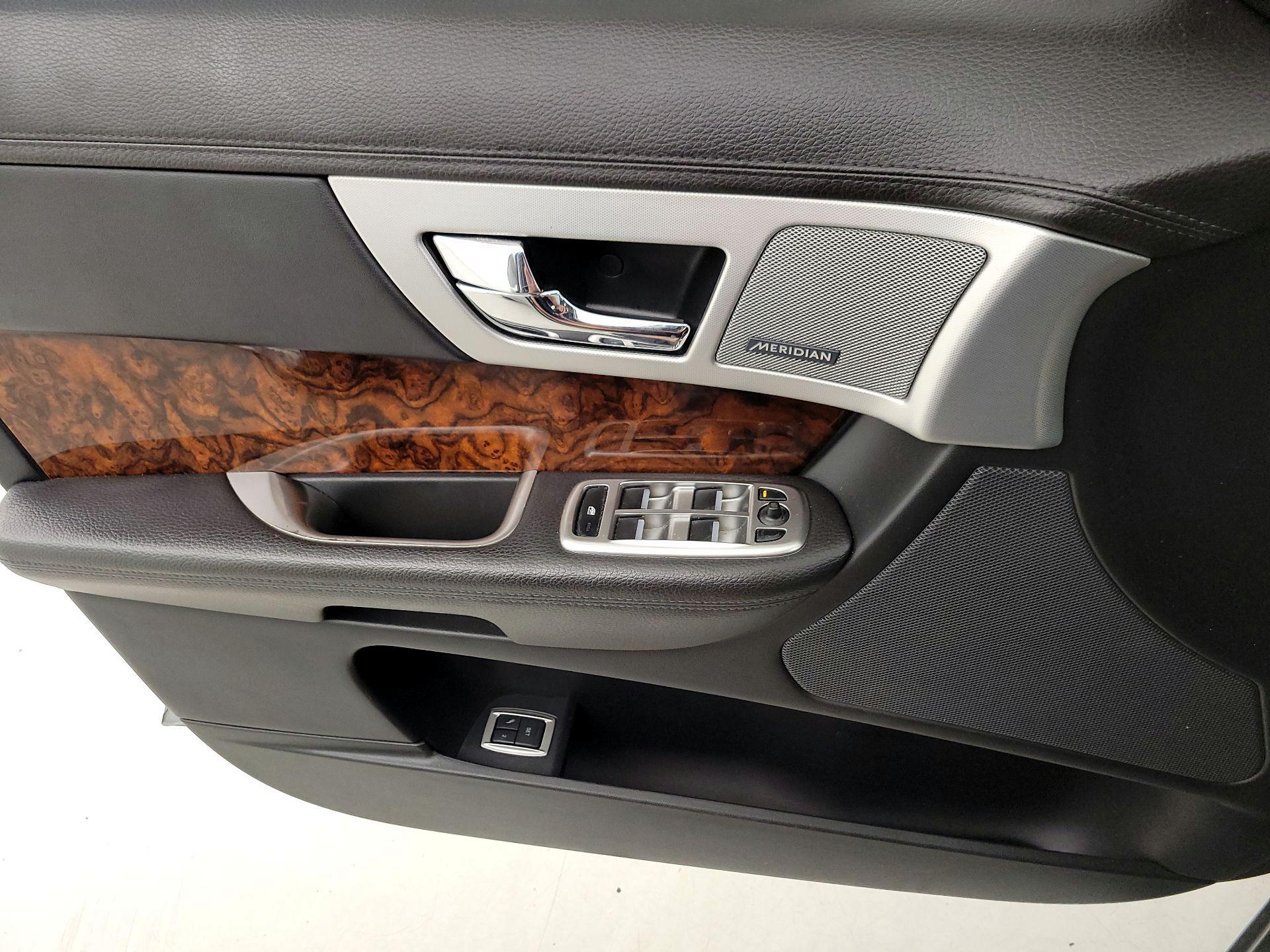 Thumbnail: 2014 Jaguar XF - 12
