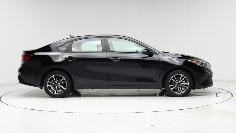2023 Kia Forte LXS 7