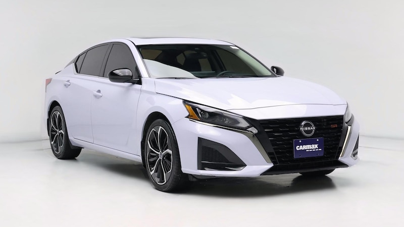 2023 Nissan Altima SR Hero Image