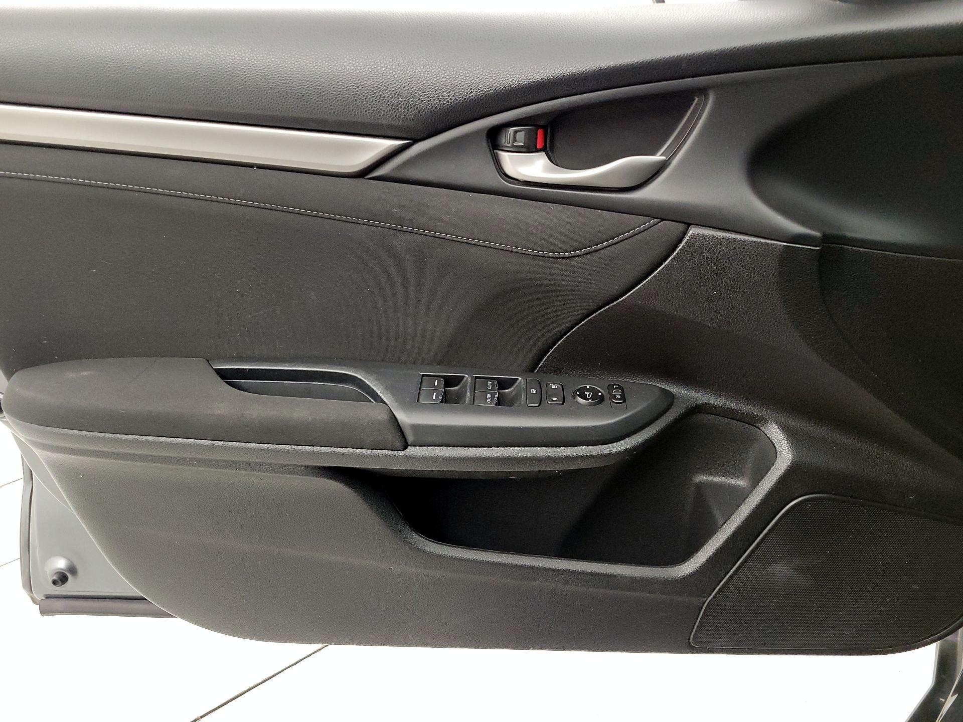 Thumbnail: 2017 Honda Civic - 12