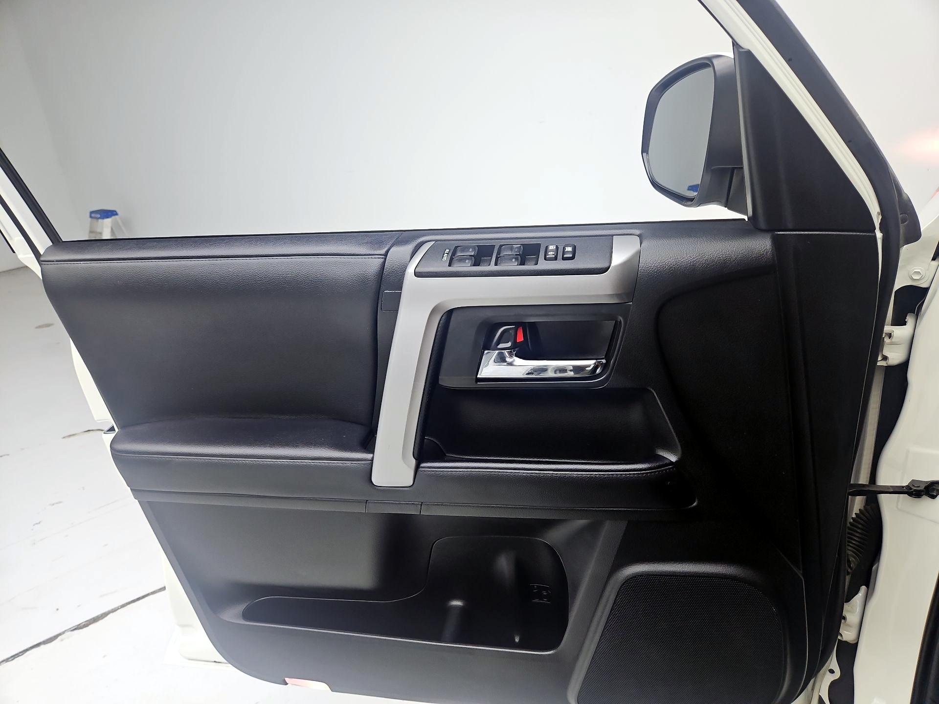 Thumbnail: 2022 Toyota 4Runner - 12