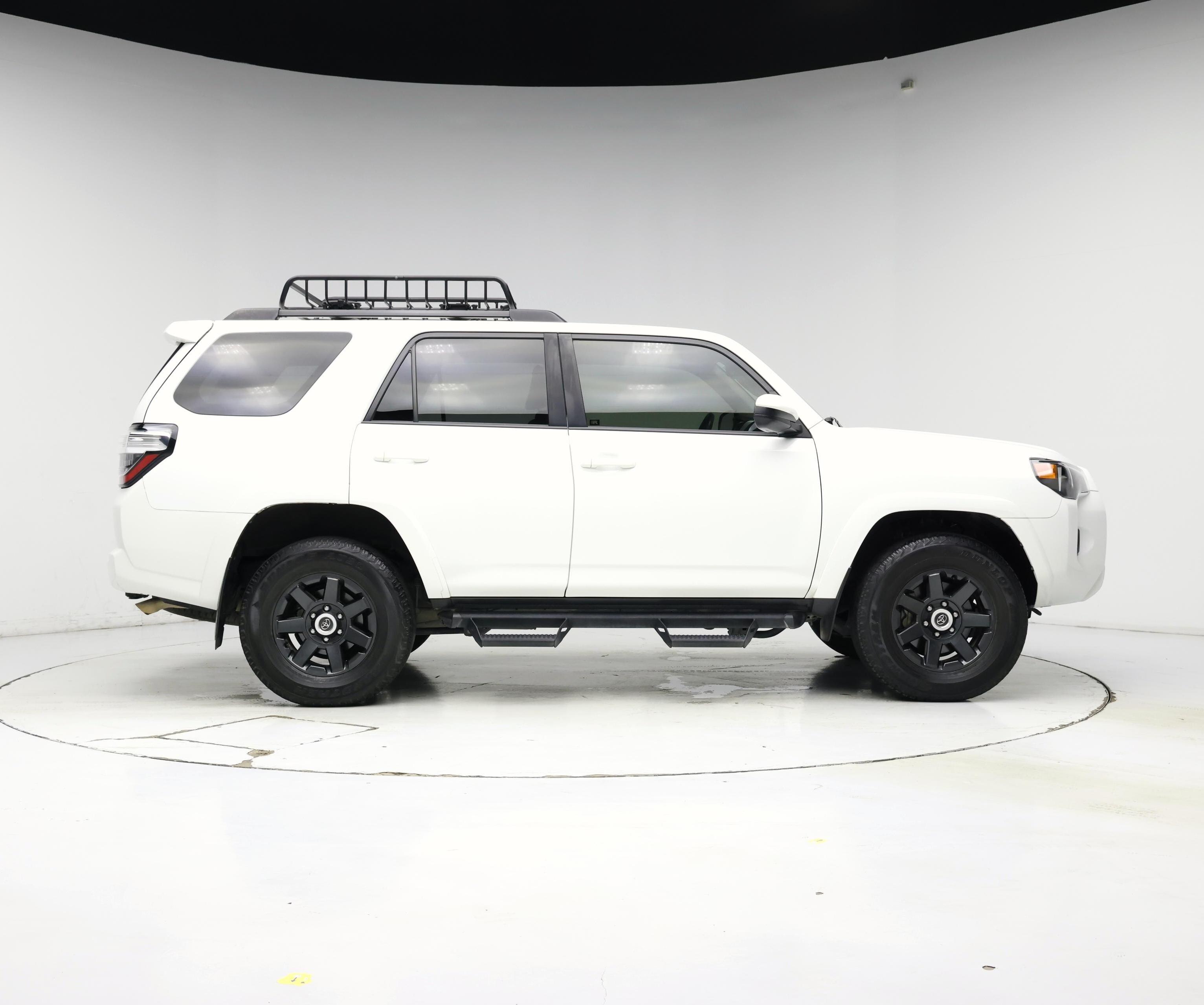 Thumbnail: 2022 Toyota 4Runner - 7