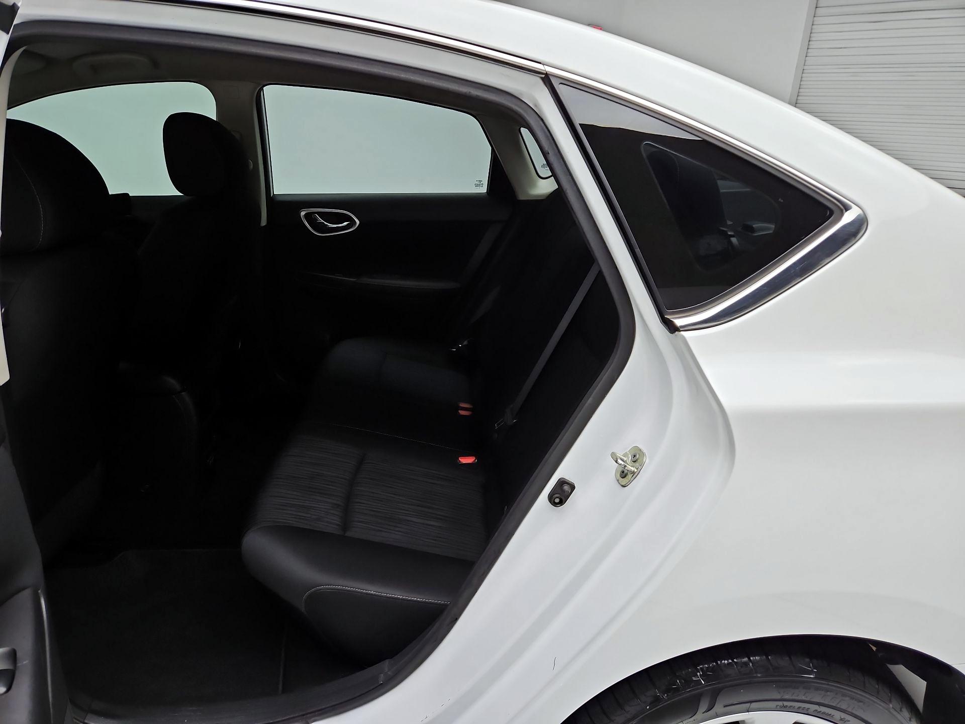 Thumbnail: 2019 Nissan Sentra - 19