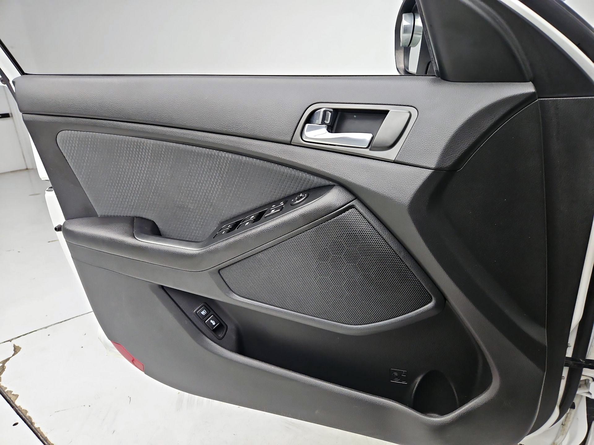Thumbnail: 2014 Kia Optima - 12