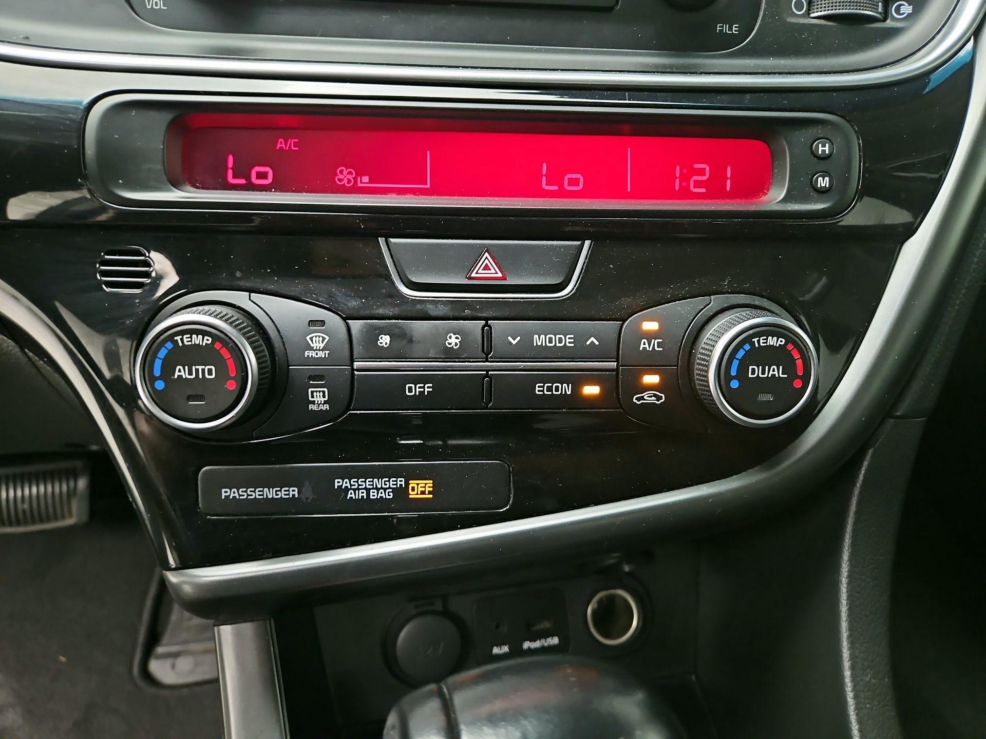 Thumbnail: 2014 Kia Optima - 15