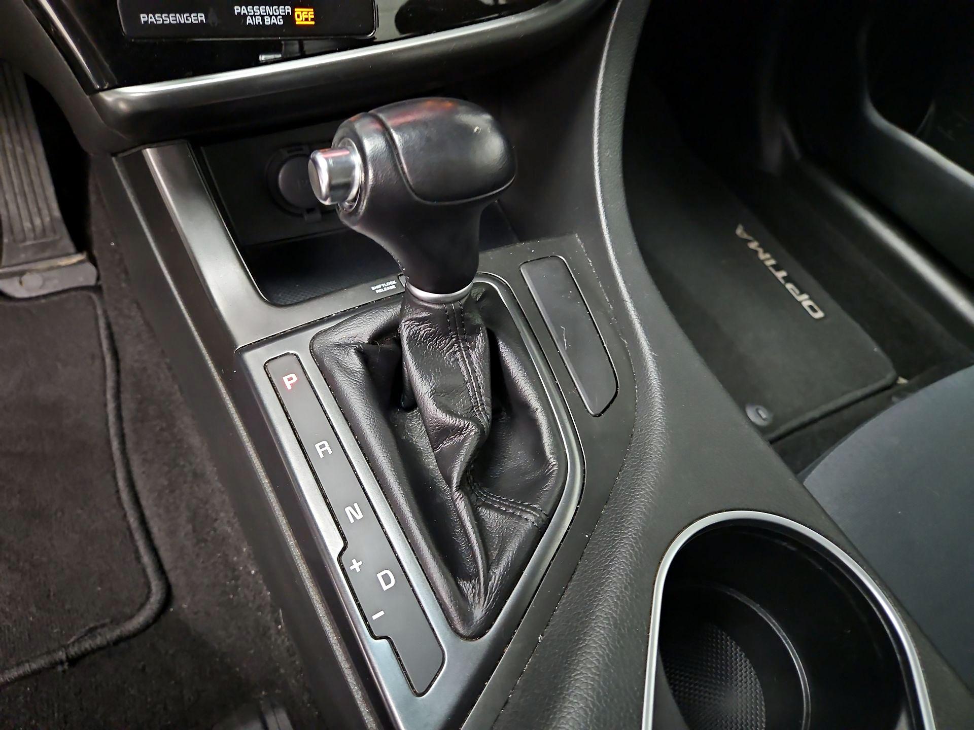 Thumbnail: 2014 Kia Optima - 16