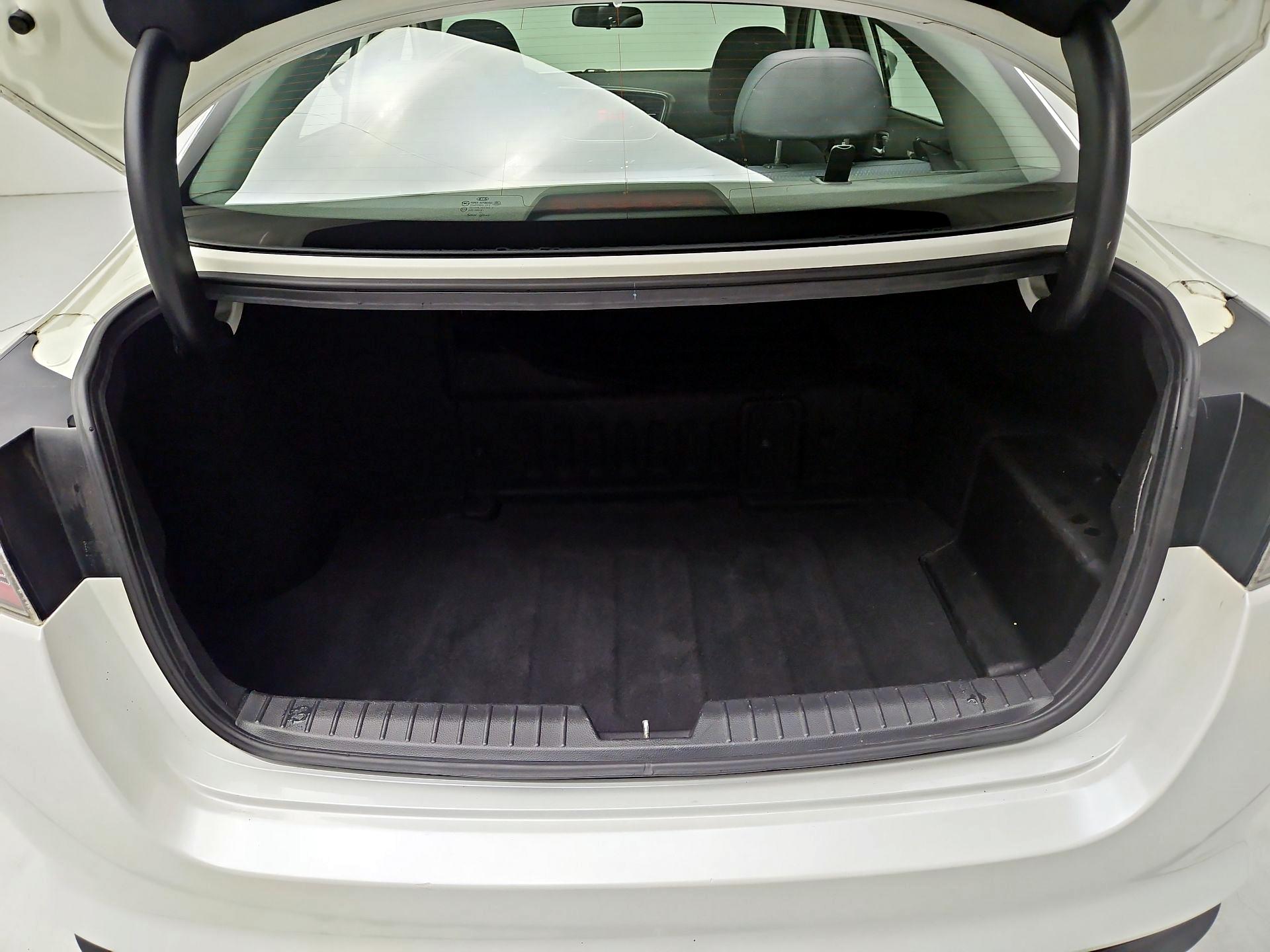 Thumbnail: 2014 Kia Optima - 19