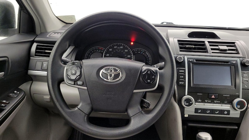 2014 Toyota Camry LE 10