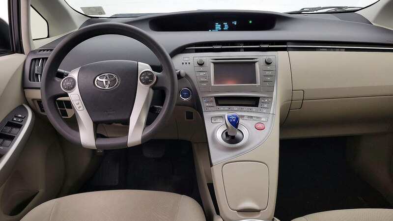 2014 Toyota Prius Two 9