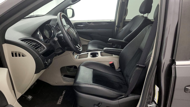 2017 Dodge Grand Caravan SXT 11