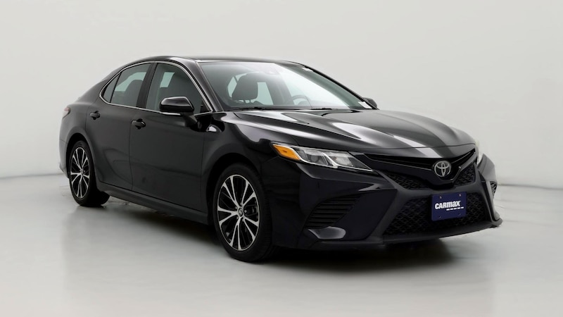 2019 Toyota Camry SE Hero Image