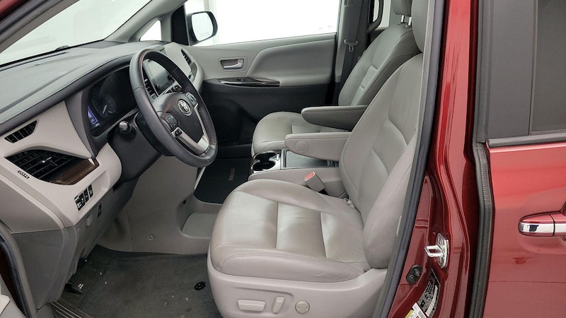 2017 Toyota Sienna XLE Premium 11