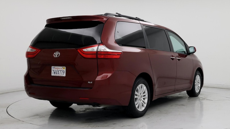 2017 Toyota Sienna XLE Premium 8