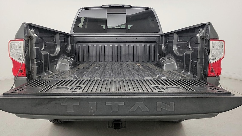 2019 Nissan Titan SV 21