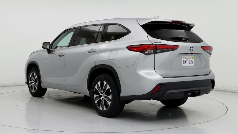 2021 Toyota Highlander XLE 2