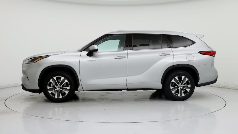 2021 Toyota Highlander XLE 3