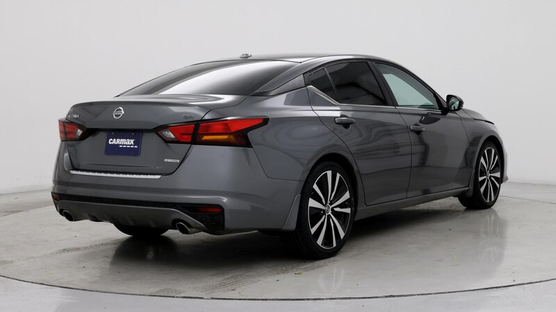 2019 Nissan Altima SR 8