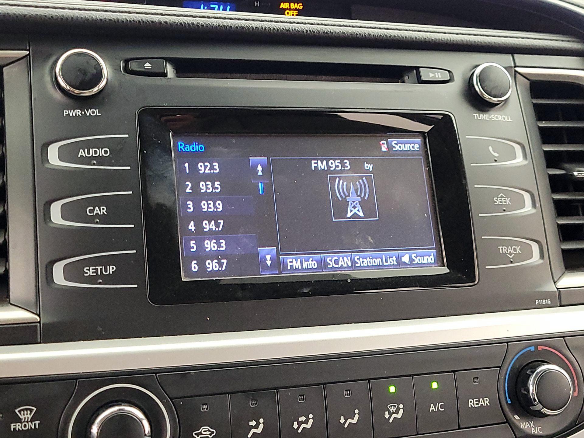 Thumbnail: 2019 Toyota Highlander - 15