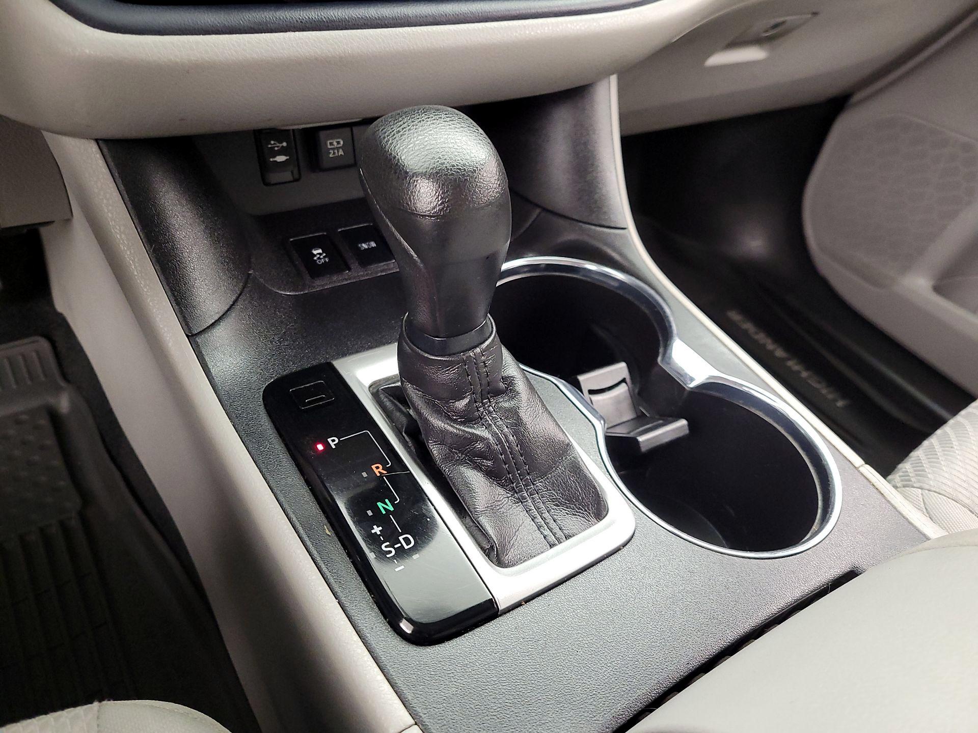 Thumbnail: 2019 Toyota Highlander - 17