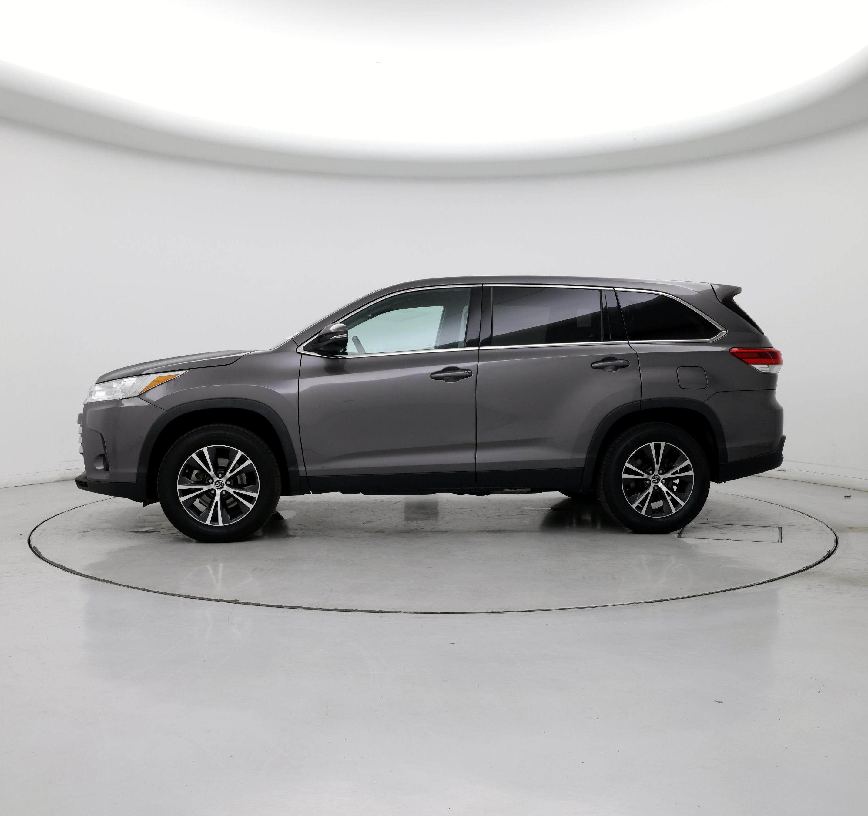 Thumbnail: 2019 Toyota Highlander - 3
