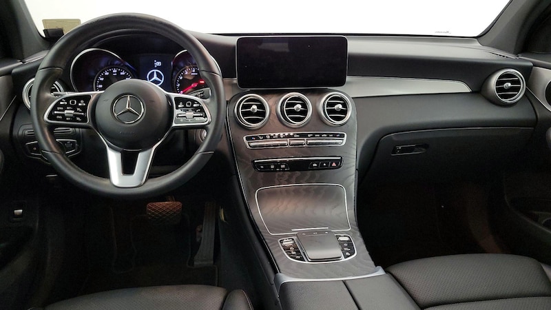 2021 Mercedes-Benz GLC 300 9