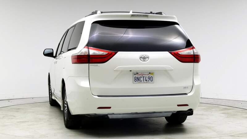 2019 Toyota Sienna XLE 6