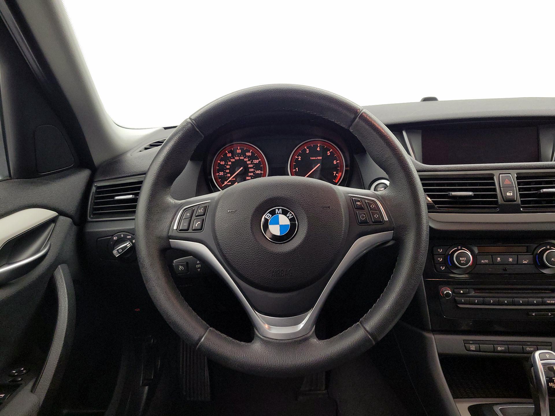 Thumbnail: 2014 BMW X1 - 10