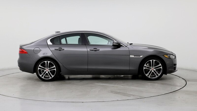 2017 Jaguar XE Premium 7