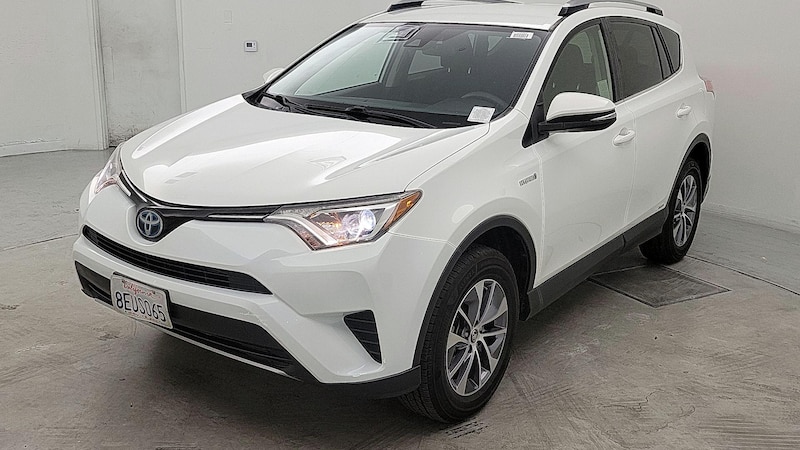 2018 Toyota RAV4 LE 3