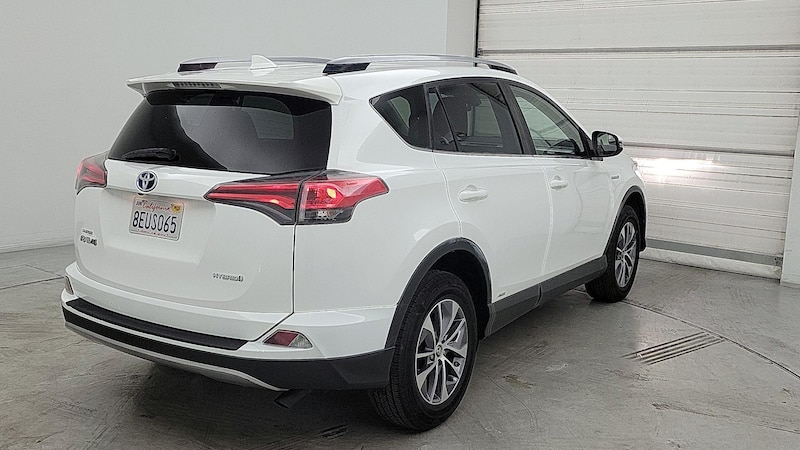 2018 Toyota RAV4 LE 5