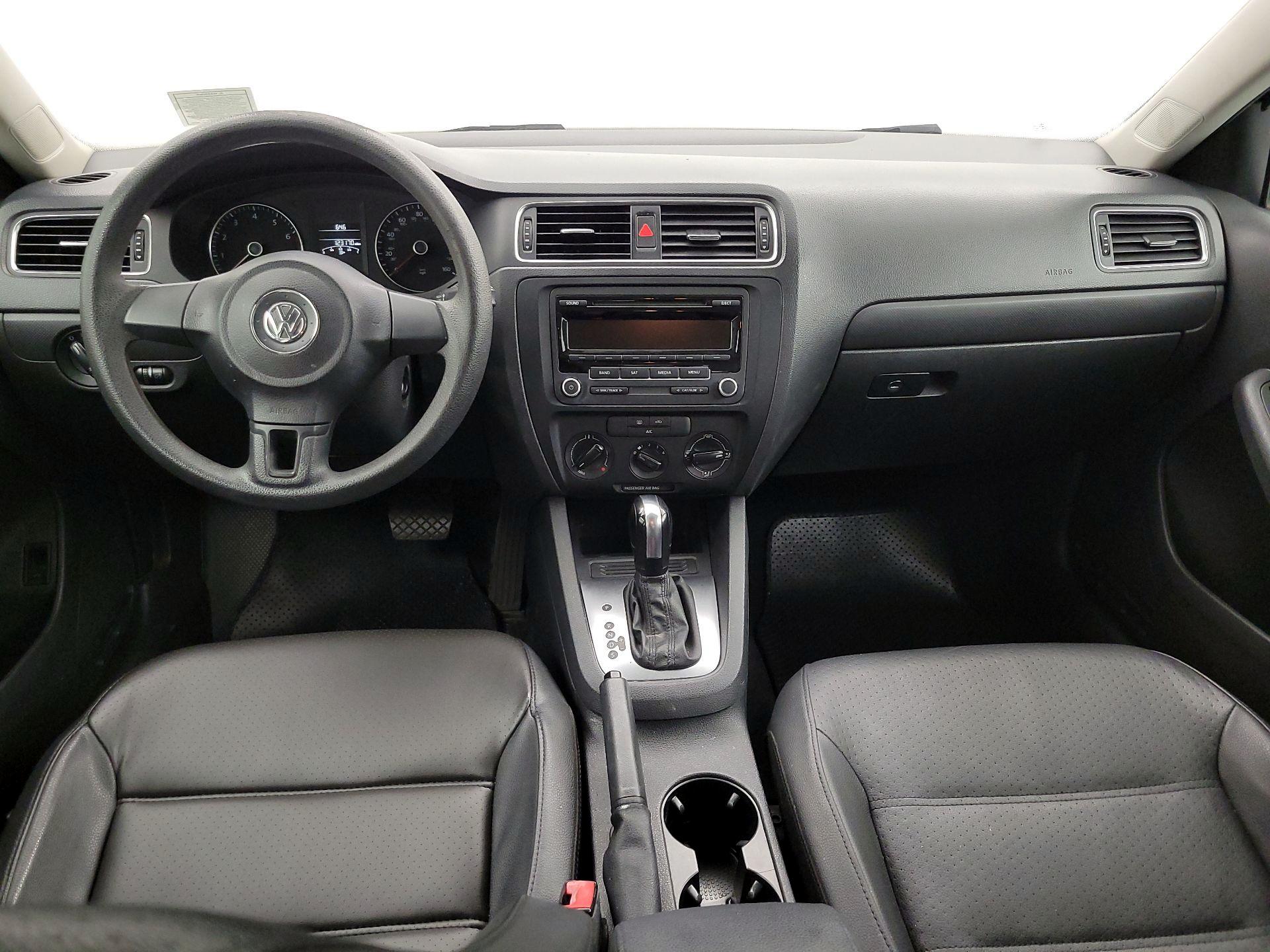 Thumbnail: 2014 Volkswagen Jetta - 9