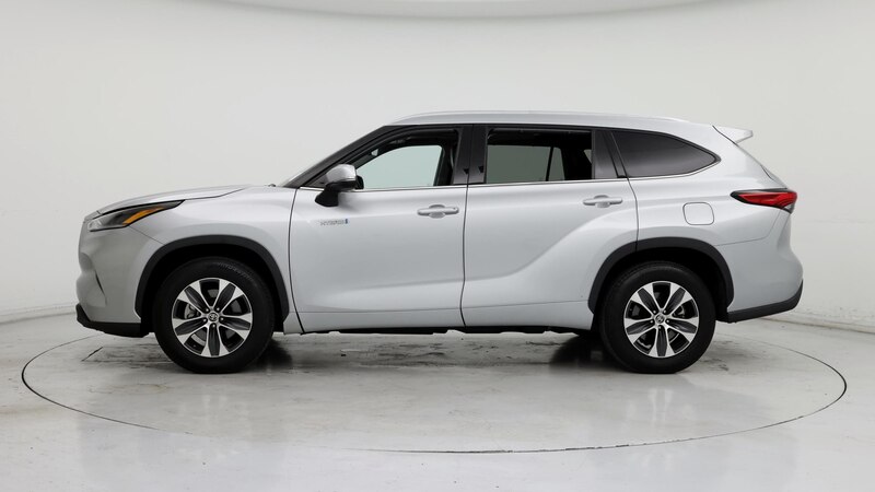 2021 Toyota Highlander XLE 3