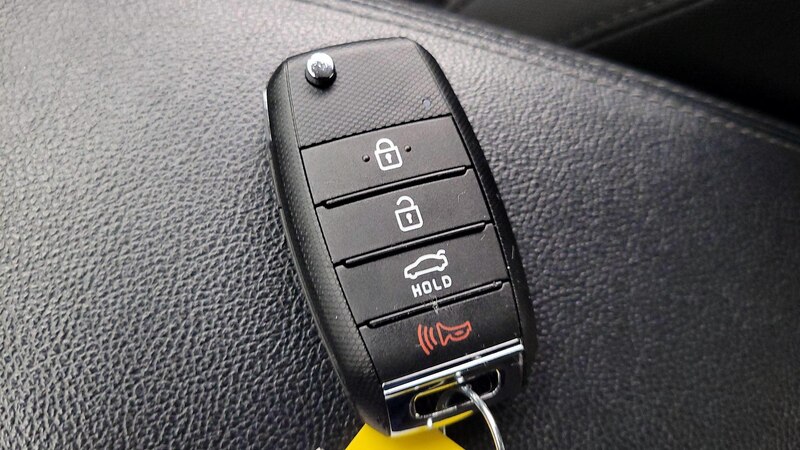 2019 Kia Optima LX 22
