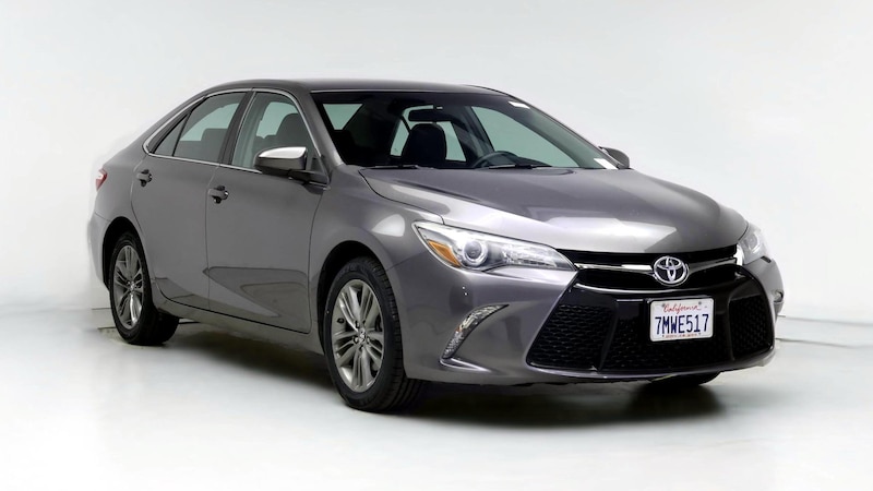 2016 Toyota Camry SE Hero Image