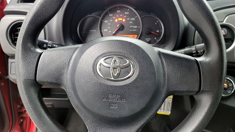 2014 Toyota Yaris L 10