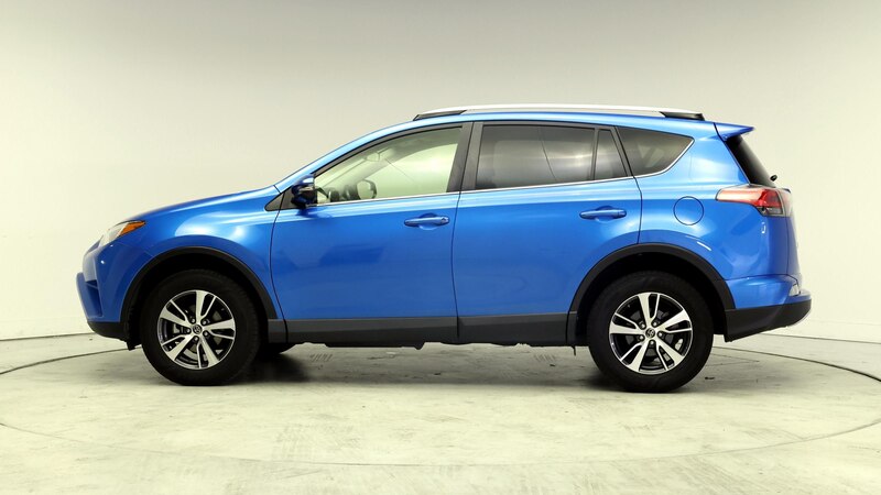 2016 Toyota RAV4 XLE 3