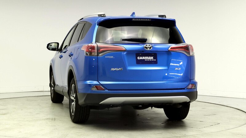 2016 Toyota RAV4 XLE 6