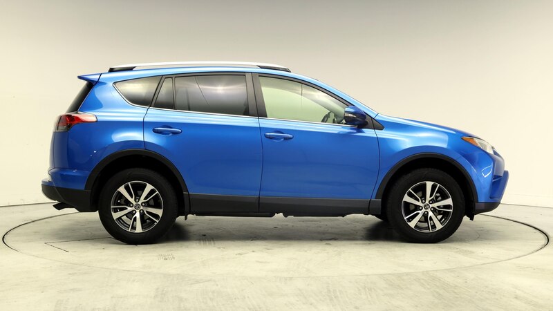 2016 Toyota RAV4 XLE 7