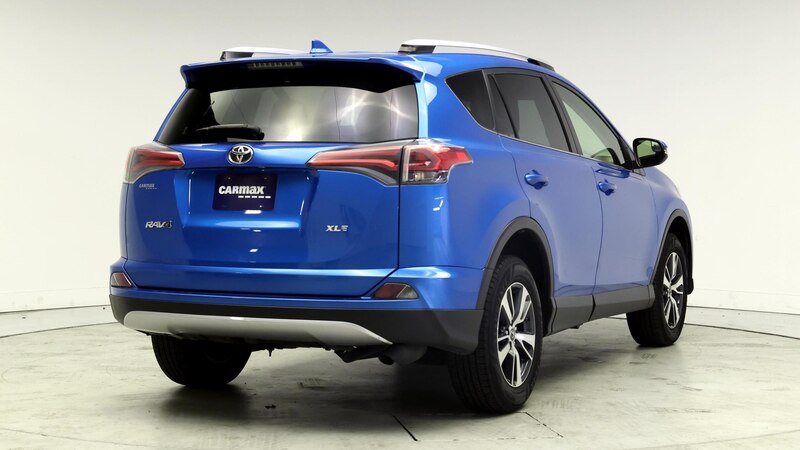 2016 Toyota RAV4 XLE 8