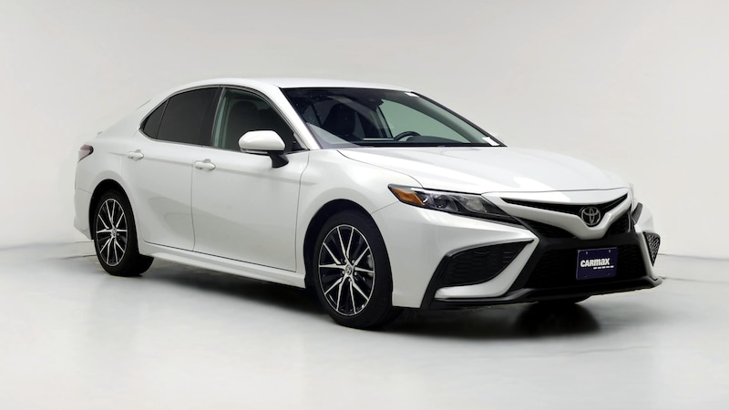 2024 Toyota Camry SE Hero Image