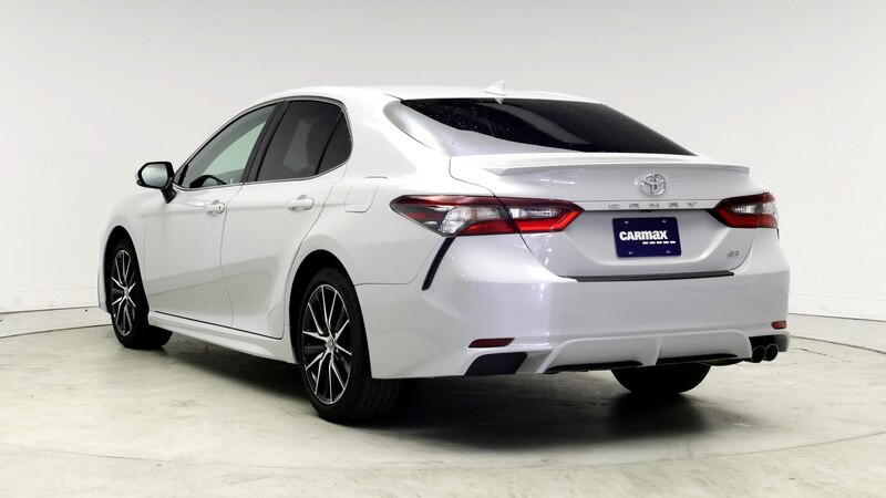 2024 Toyota Camry SE 2