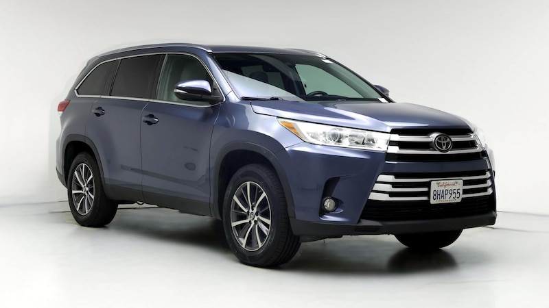 2019 Toyota Highlander XLE Hero Image