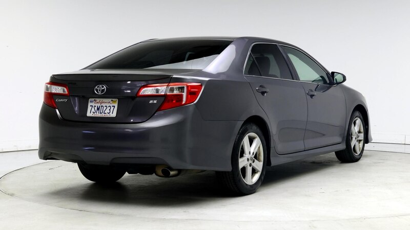 2014 Toyota Camry SE 8