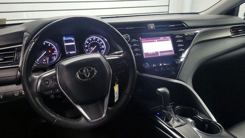 2019 Toyota Camry SE 9